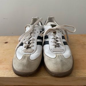 💘 Vintage Adidas Samba Sneakers, White Leather, Black Stripes, Sued Toes.